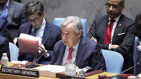 الأمين العام للأمم المتحدة أنطونيو yوتيريش يلقي كلمة أمام اجتماع مجلس الأمن بشأن السلام والأمن في أوكرانيا، 23 فبراير 2024، في مقر الأمم المتحدة.