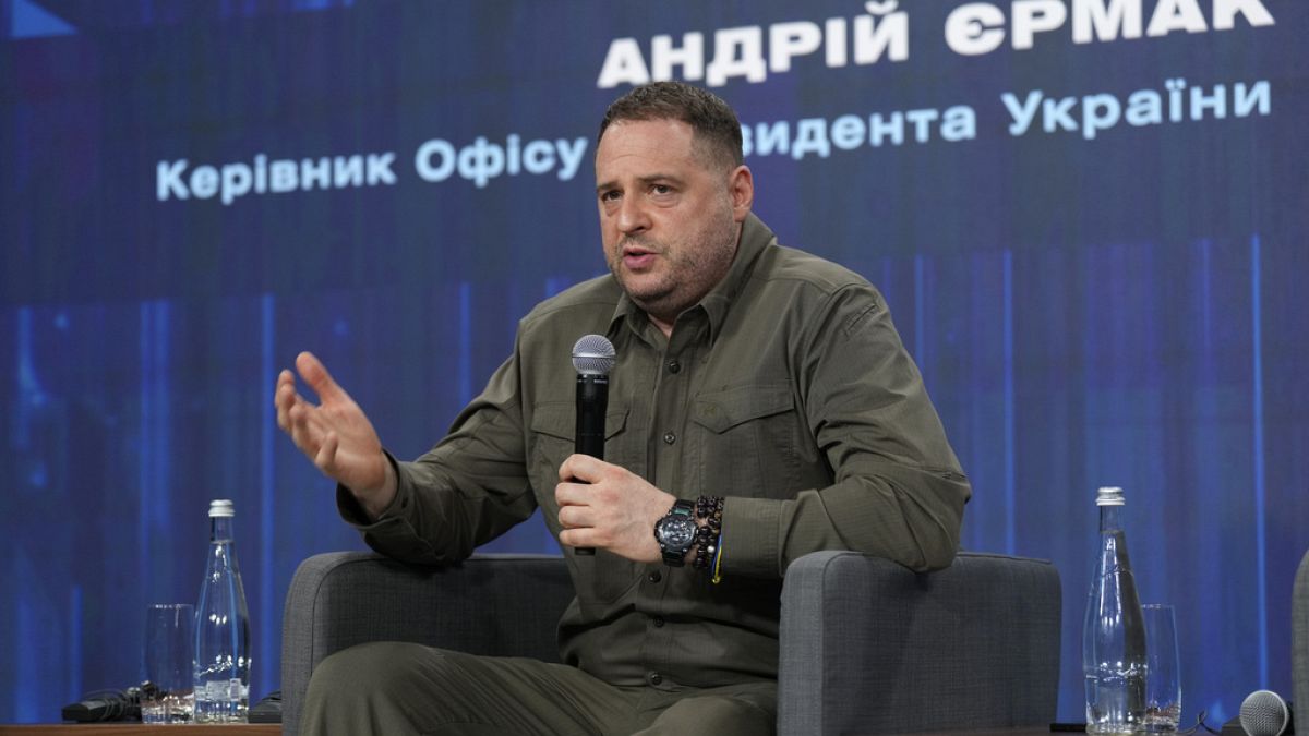 Rusya'ya davet ihtimalini Zelenskiy'in özel kalemi Andriy Yermak dile getirdi