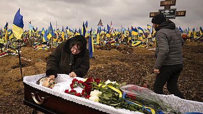Rund 31.000 ukrainische Soldaten sind seit Beginn der russischen Invasion in der Ukraine getötet worden, teilte Wolodymyr Selnsnyj auf einer Pressekonfenz mit.