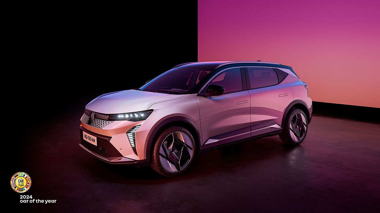Scenic E-Tech electric voted the 'Car of the year 2024'