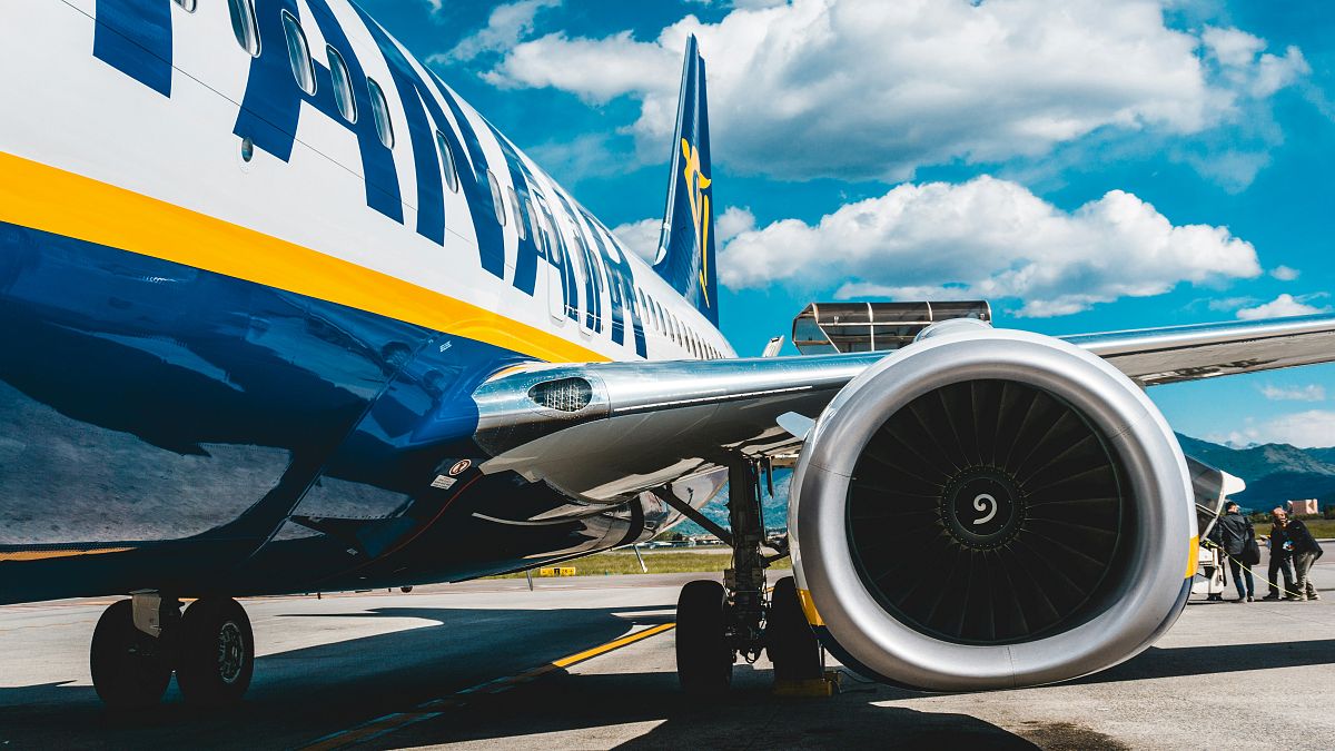 Късната доставка на самолета Boeing 737 означава че Ryanair ще