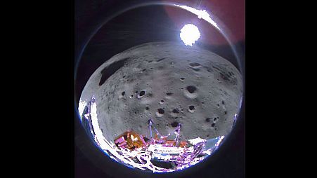 تصویر ارسالی از سطح کره ماه توسط کاوشگر آمریکایی
