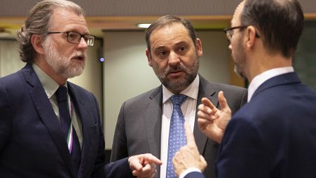 El ministro de Transportes de España, José Luis Ábalos, asiste a una reunión de ministros de transporte de la UE en Bruselas, el lunes 2 de diciembre de 2019.