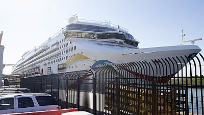 US cruise ship finally allowed to dock in Mauritius after tests show no cholera aboard