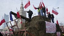 Tiltakozó gazdák Varsóban