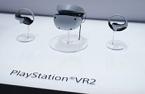 Playstation VR2, 4 Ocak 2023 Çarşamba günü Las Vegas'ta düzenlenen CES teknoloji fuarı başlamadan önce Sony basın toplantısı sırasında sergileniyor.