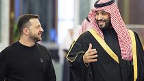 Der saudische Kronprinz Mohammed bin Salman (rechts) begrüßte den ukrainischen Präsidenten Wolodomir Selenskyj in Riad.