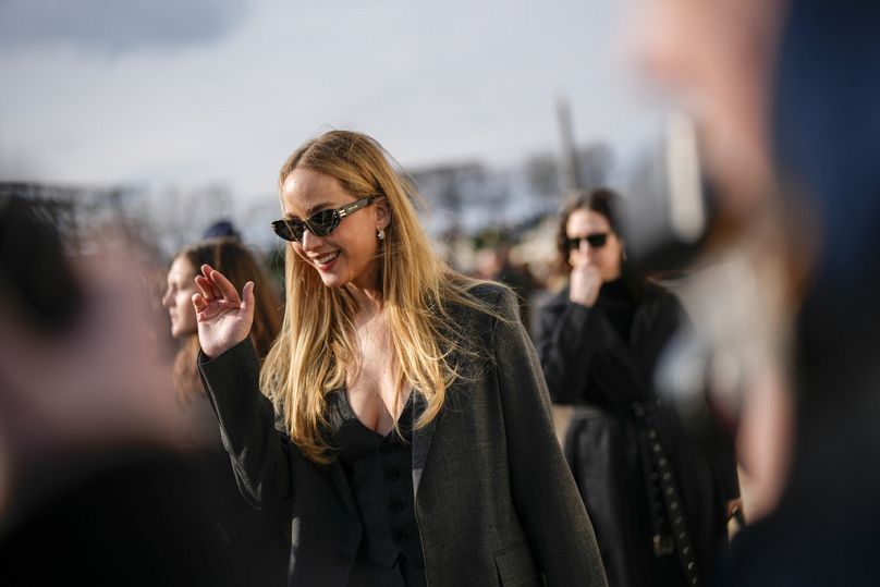 Jennifer Lawrence arrives at the Christian Dior Fall/Winter 2024-2025 ready-to-wear collection