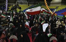 İran'da parlamento seçimi: Katılımın düşük olması bekleniyor