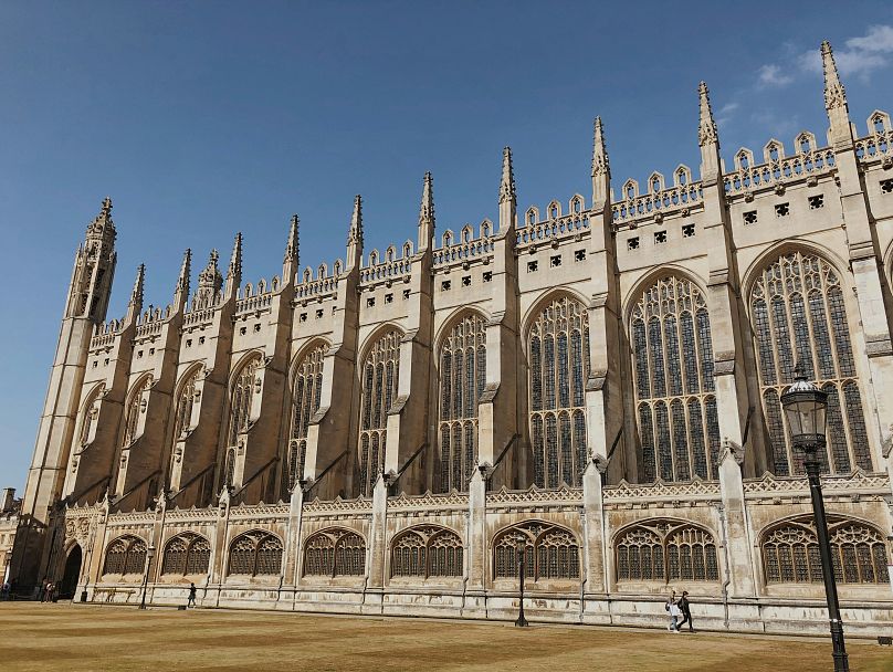 For the most imposing, visit King’s College Chapel in Cambridge, which was built under the guidance of five different kings of England.