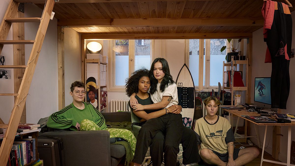 IKEA explores ‘Life At Home’ with the help of Annie Leibovitz and six young photographers thumbnail