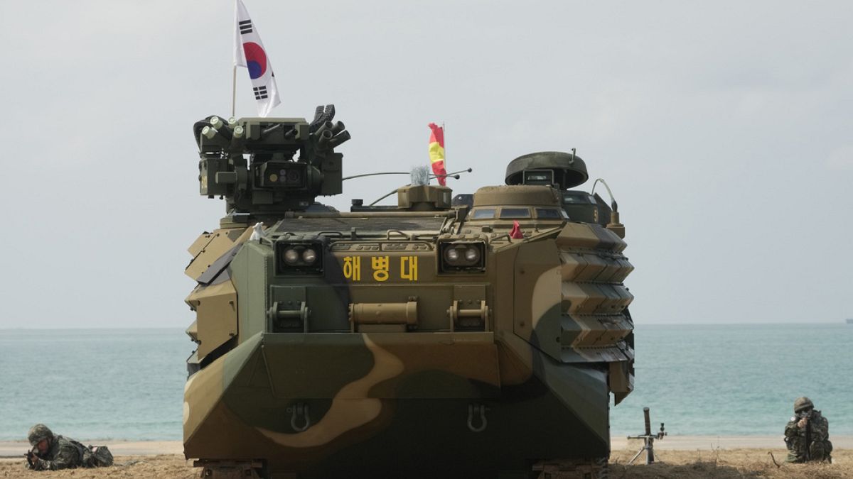 САЩ и Южна Корея се присъединяват към Тайланд в мащабни военни учения