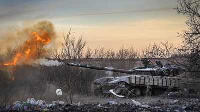 Un tank ucraino del 17 º Tank Brigade a Chasiv Yar, teatro di feroci battaglie, nella regione di Donetsk, Ucraina