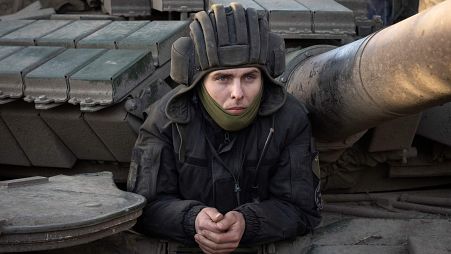 Украинский танкист Олег перед боем около Часова Яра
