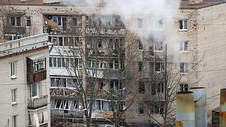 Immeuble d'habitation endommagé par une attaque de drone à Saint-Pétersbourg, Russie, le samedi 2 mars 2024.