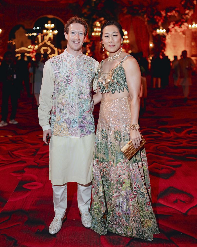 Mark Zuckerberg e Priscilla Chan na festa pré-nupcial em Jamnagar, na Índia.