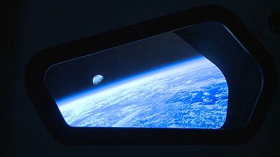 Вид из окна симулятора полёта в космос в Тулузе