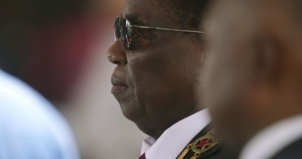 US imposes sanctions on Zimbabwe’s president, first lady and 9 top officials US imposes sanctions on Zimbabwe’s president, first lady and 9 top officials