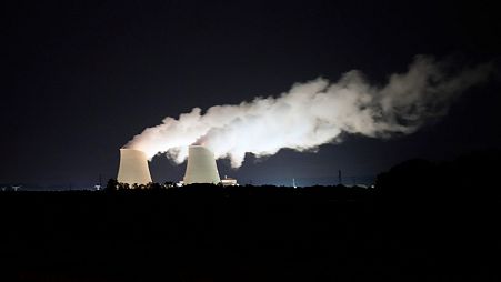نیروگاه هسته‌ای در ۱۱۰ کیلومتری جنوب شرقی پاریس