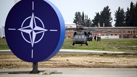 مروحيات عسكرية في قاعدة جوية في كوكوفي، جنوب تيرانا-ألبانيا