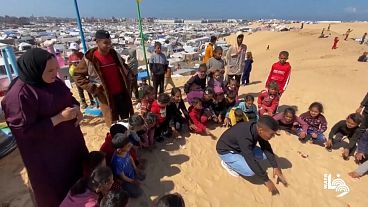 Verschiedene gemeinsame Aktivitäten helfen den Kindern von Gaza, die derzeit im Flüchtlingslager leben müssen. 