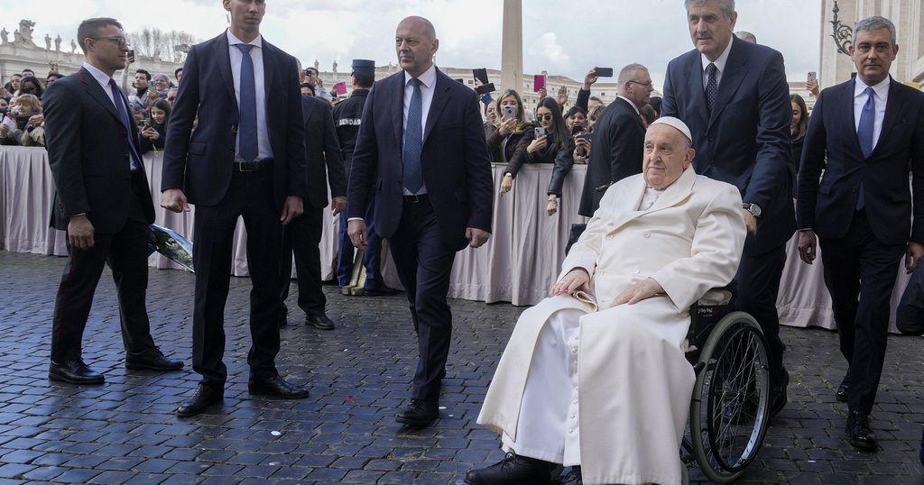 Pope appears unable to climb a few steps as respiratory and mobility problems take their toll