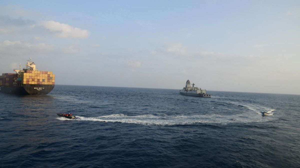 Kereskedelmi hajókat ért rakétatámadás Jemen közelében