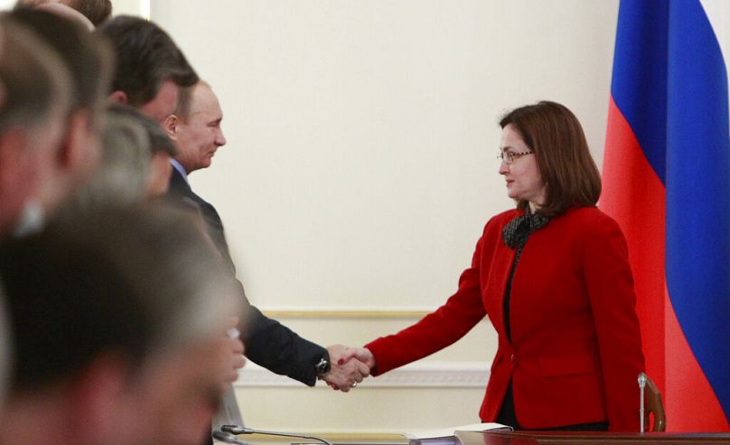 Putyin kinevezi Elvira Nabijullinát az orosz Központi Bank élére, 2014
