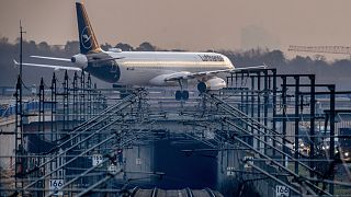 A mozdonyvezetők mellett a Lufthansa dolgozói is sztrájkolnak