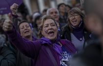 Manifestantes asisten a una manifestación por el Día Internacional de la Mujer en Madrid, el miércoles 8 de marzo de 2023.