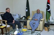 Shehbaz Sharif miniszterelnök (balra) találkozik az újonnan megválasztott pakisztáni elnökkel, Asif Ali Zardarival Iszlámábádban, Pakisztánban, 2023. március 9-én, szombaton.