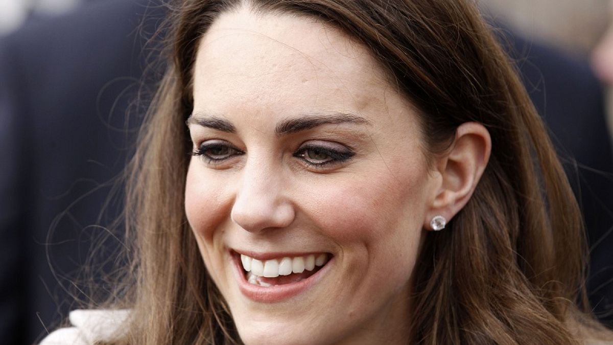 Agências de notícias retiram fotografia da princesa de Gales dos servidores por manipulação 