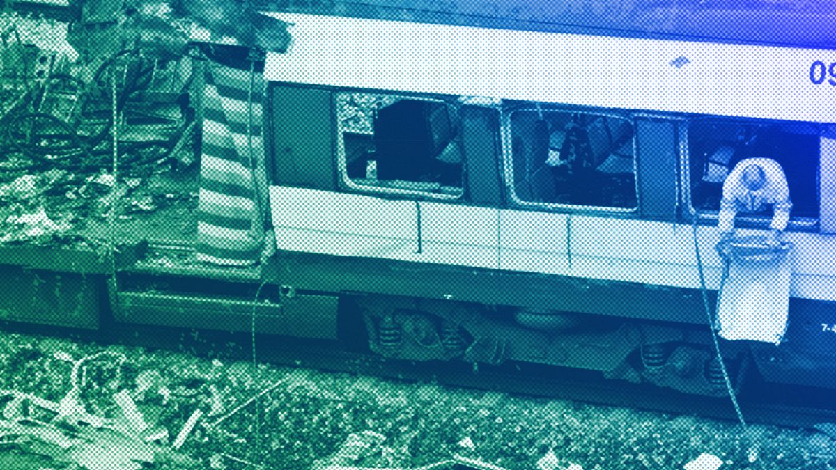 Евроизгледи.
            
Две десетилетия след атентатите във влаковете в Мадрид насилственият екстремизъм далеч не е приключил