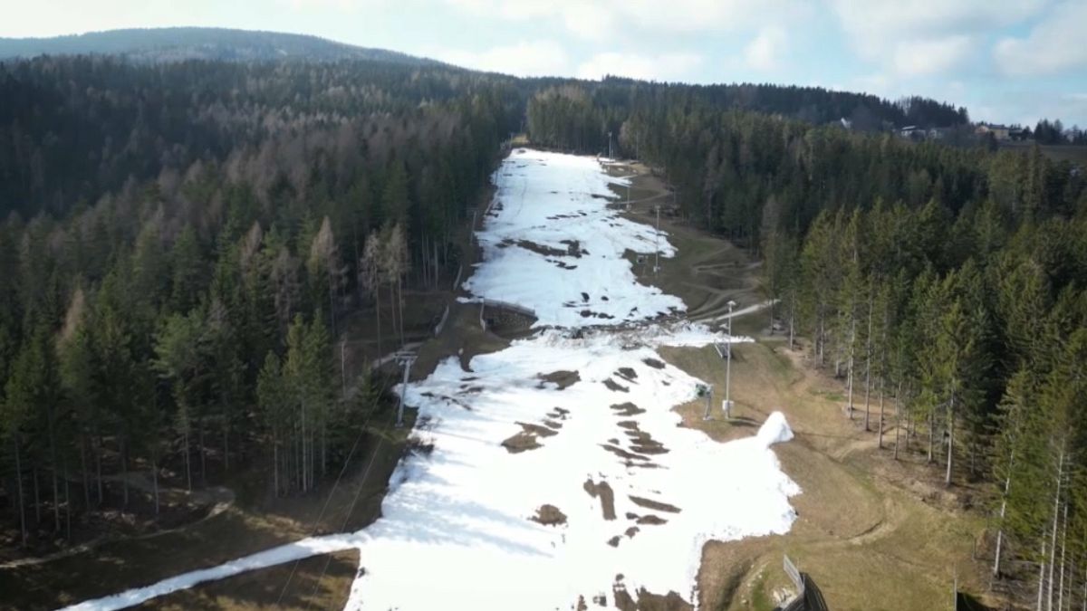 Austrian ski resort transitions to summer sports after snowless winters thumbnail