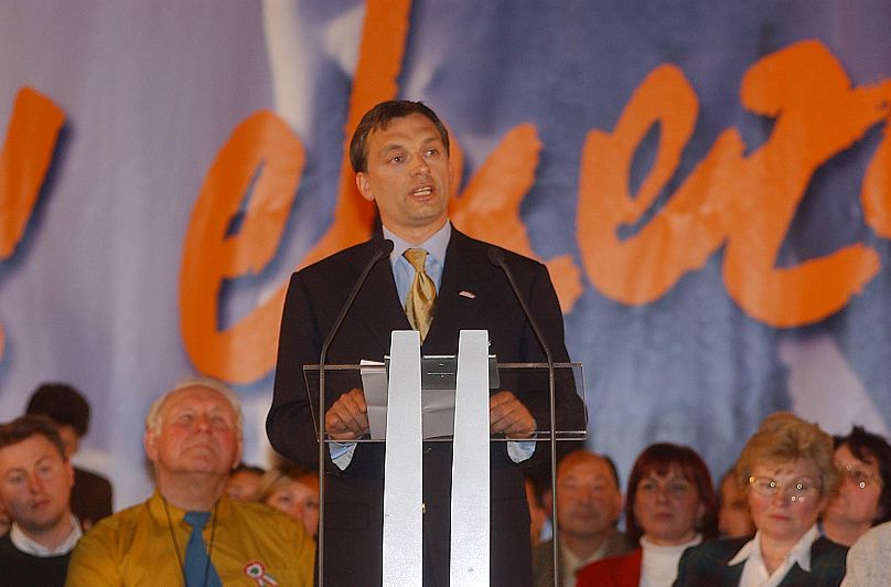 2002. április 9 - Orbán Viktor miniszterelnök a testnevelési egyetemen rendezett nagygyűlésen