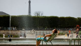 ارتفاع درجات الحرارة في باريس