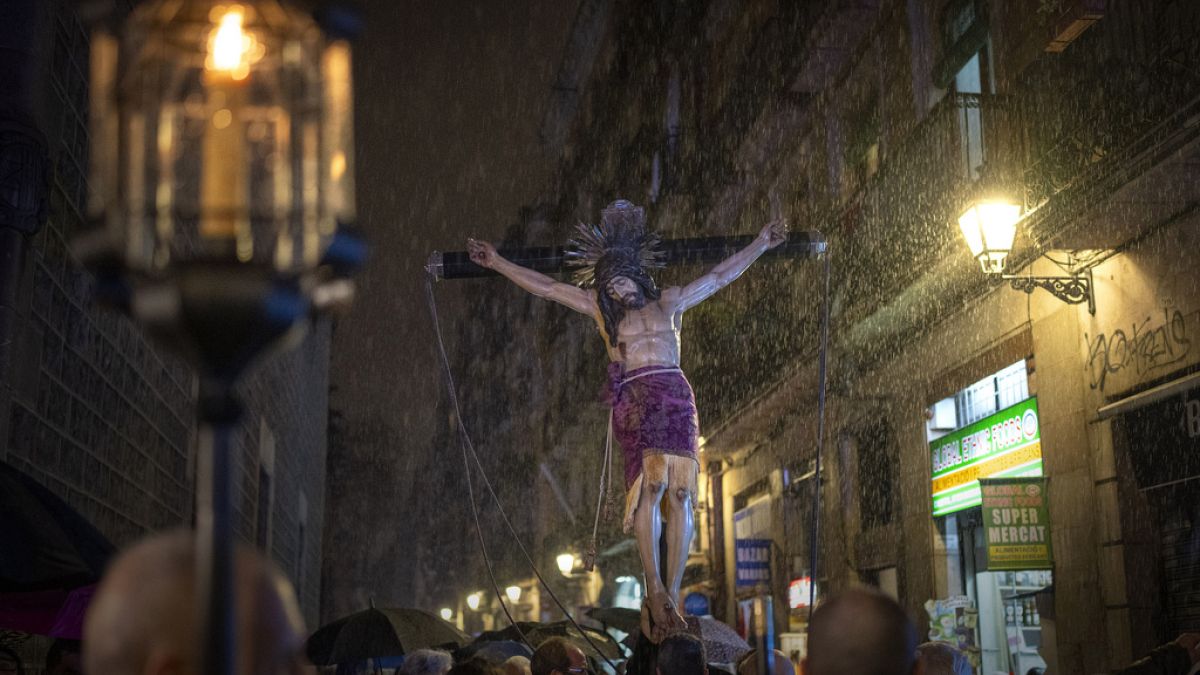 A procession in drought-stricken Barcelona last Saturday (9 March) after nine days of praying for rain. The EU is looking for a policy response to such climate extremes. 