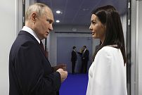 Gagauz Özerk Yeri Başkanı Yevgeniya Gutsul, Soçi'de Rusya Devlet Başkanı Vladimir Putin ile görüştü