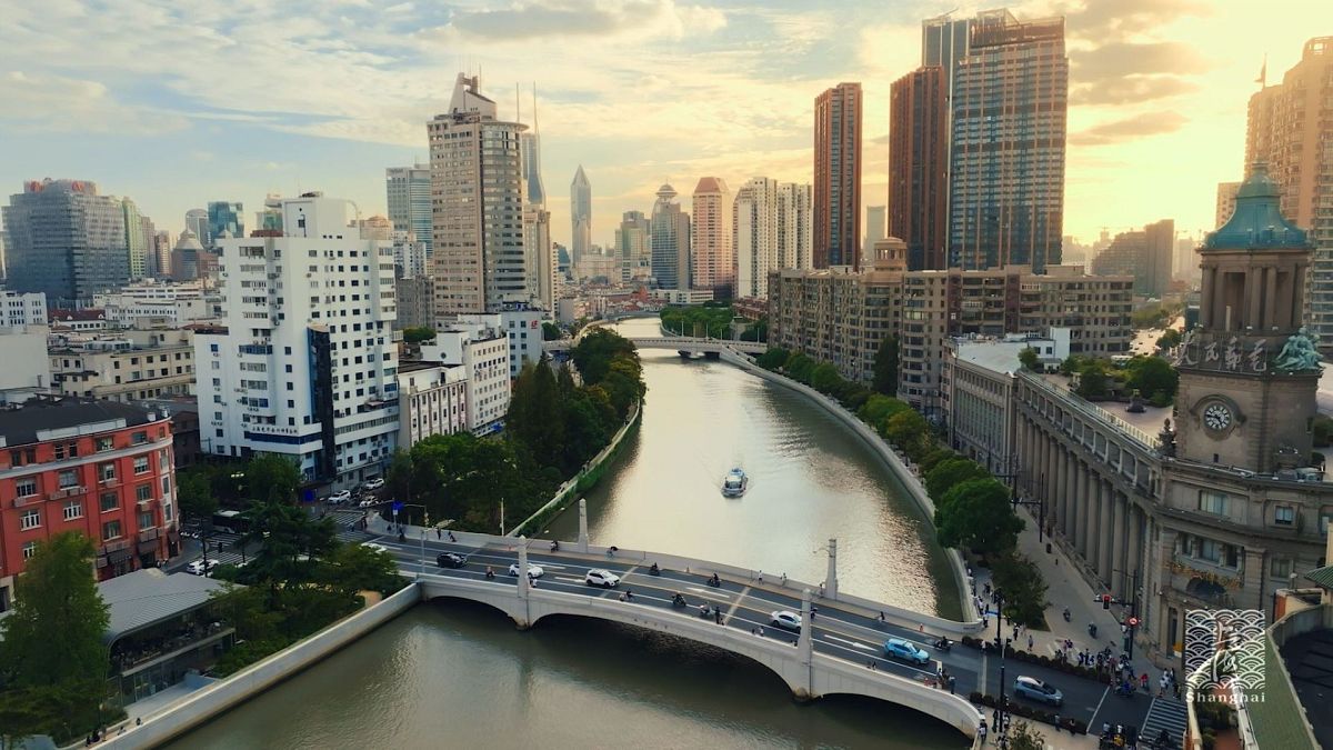 La Chine est désormais sans visa pour les Européens : prenez un train à grande vitesse vers des villes futuristes et une cuisine fabuleuse