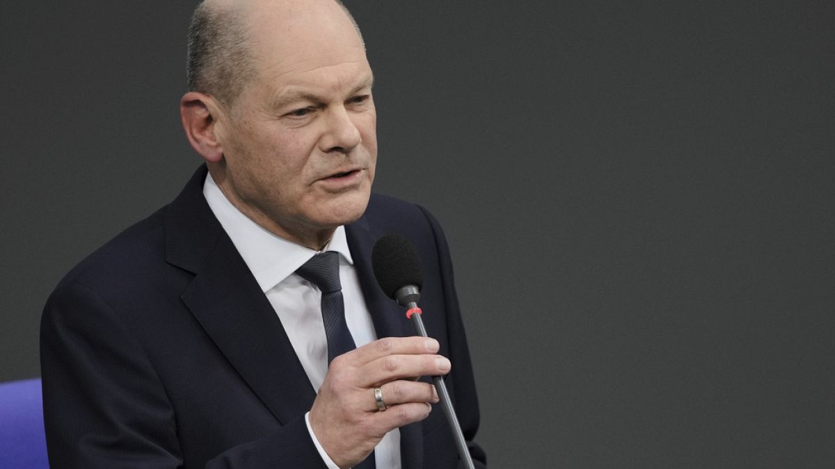 Il cancelliere tedesco, Olaf Scholz, ha ribadito mercoledì al Bundestag il rifiuto all'invio di missili a lungo raggio all'Ucraina