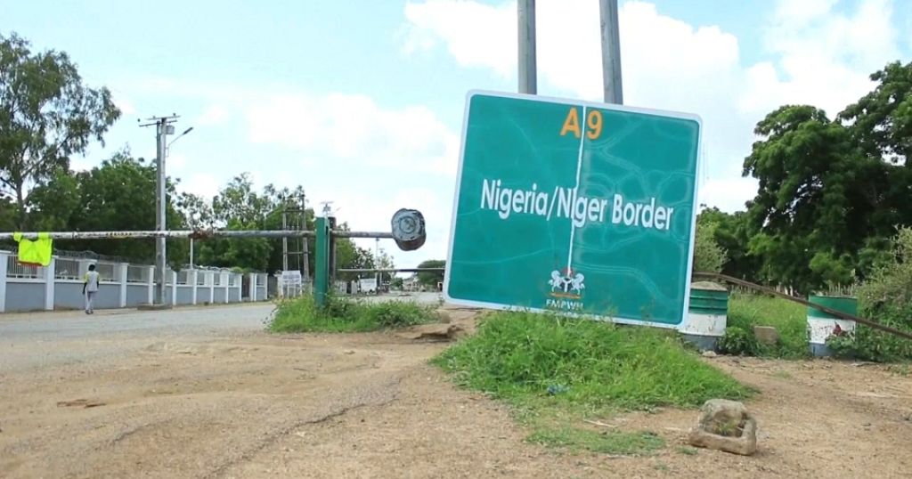 Nigeria reopens borders with Niger