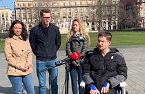 Szabó Tímea, Bedő Dávid, Szabó Rebeka és Karsai Dániel a Parlament előtt 2024. március 14-én