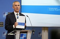 El secretario general de la OTAN, Jens Stoltenberg, presenta el informe anual de la OTAN 2023 durante una rueda de prensa en la sede de la Alianza  Atlántica, en Bruselas.