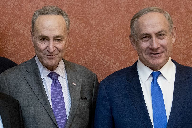 چاک شومر در کنار بنیامین نتانیاهو در سال ۲۰۱۷