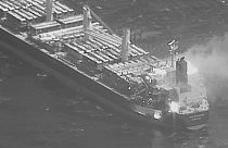 Φωτογραφία από φωτιά σε πλοίο που έχει δεχθεί επίθεση στην Ερυθρά Θάλασσα - φώτο αρχείου