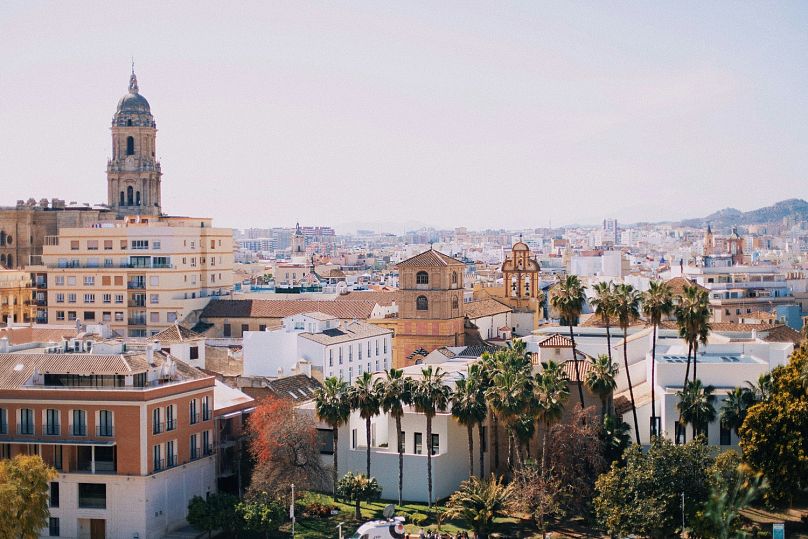 Málaga se está volviendo cada vez más popular gracias a las recientes inversiones empresariales y el agradable clima.