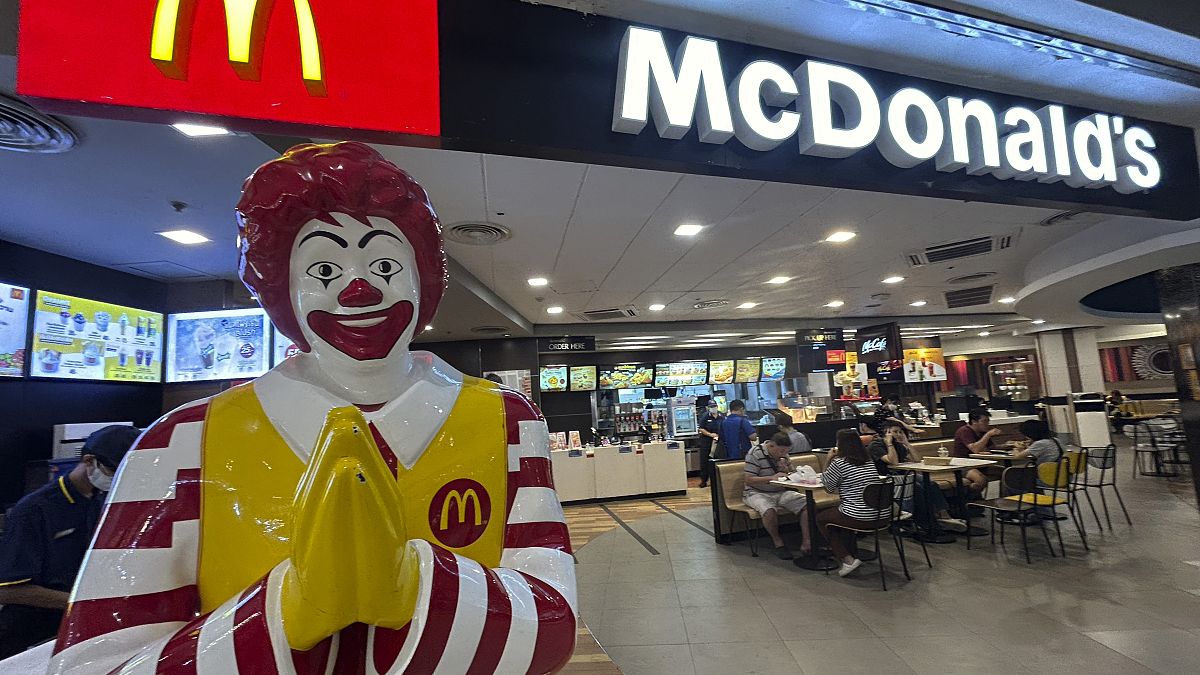 مطعم ماكدونالدز في أحد مراكز التسوق في بانكوك، تايلاند