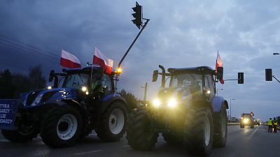 Lengyel traktorok a szlovák határon