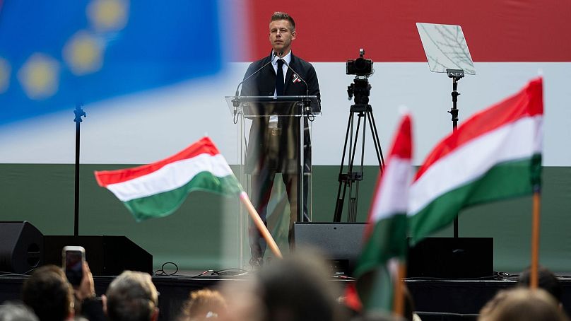 پیتر مجار در جمع هواداران در روز ملی مجارستان