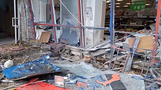 مركز تسوق متضرر في بيلغورود، روسيا